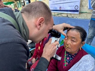 तेह्रथुम शिविर : १,१२२ को निःशुल्क आँखा जाँच, ८७ को सफल शल्यक्रिया 