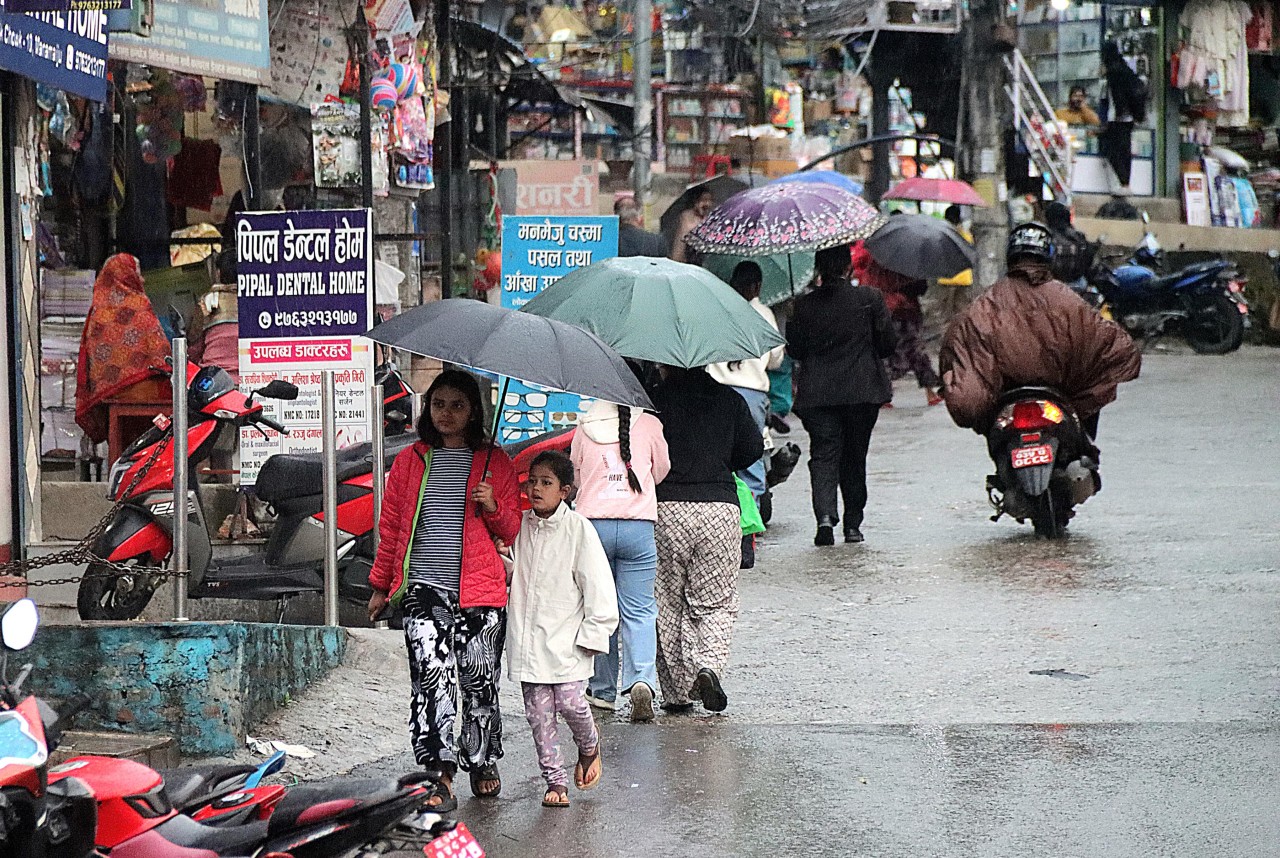आजको मौसम  : कोशी र गण्डकीका एकदुई स्थानमा भारी वर्षाको सम्भावना