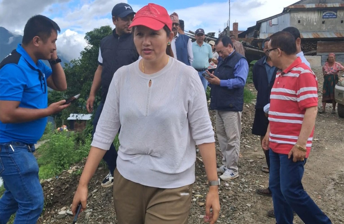 ककनी पहिरोमा बेपत्ताको खोजी गर्न र सतर्कता अपनाउन सांसद तामाङको आग्रह