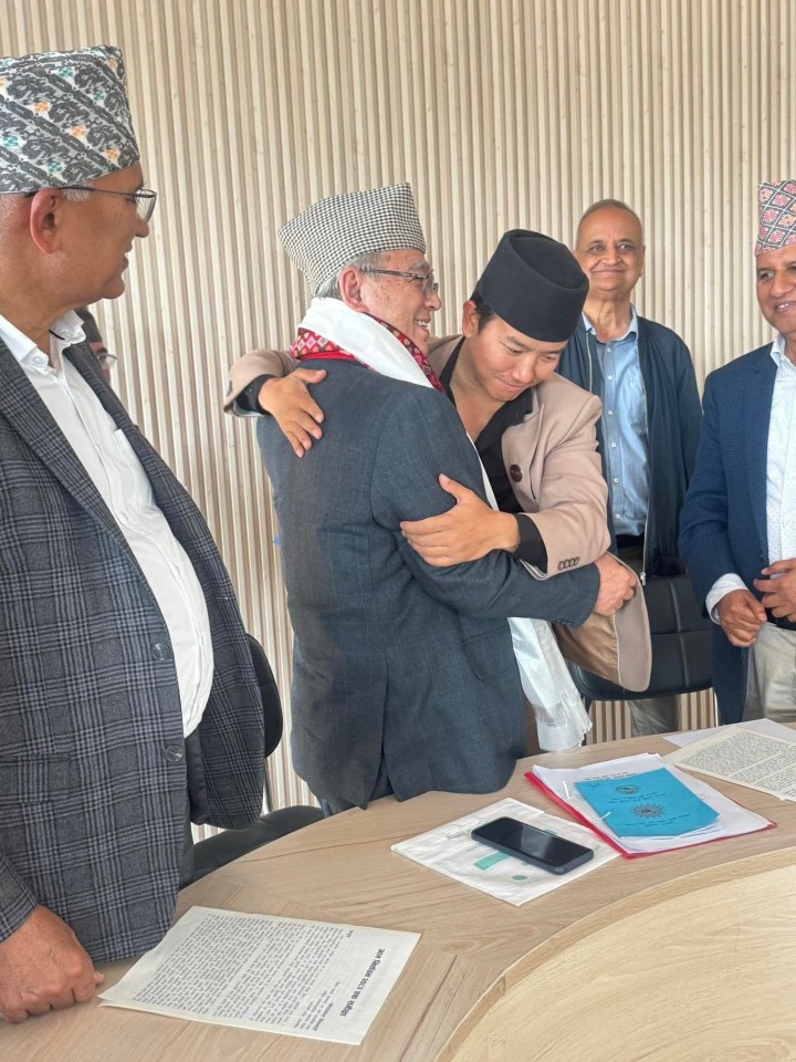 एमाले संसदीय दलको नेतामा थापा चयन