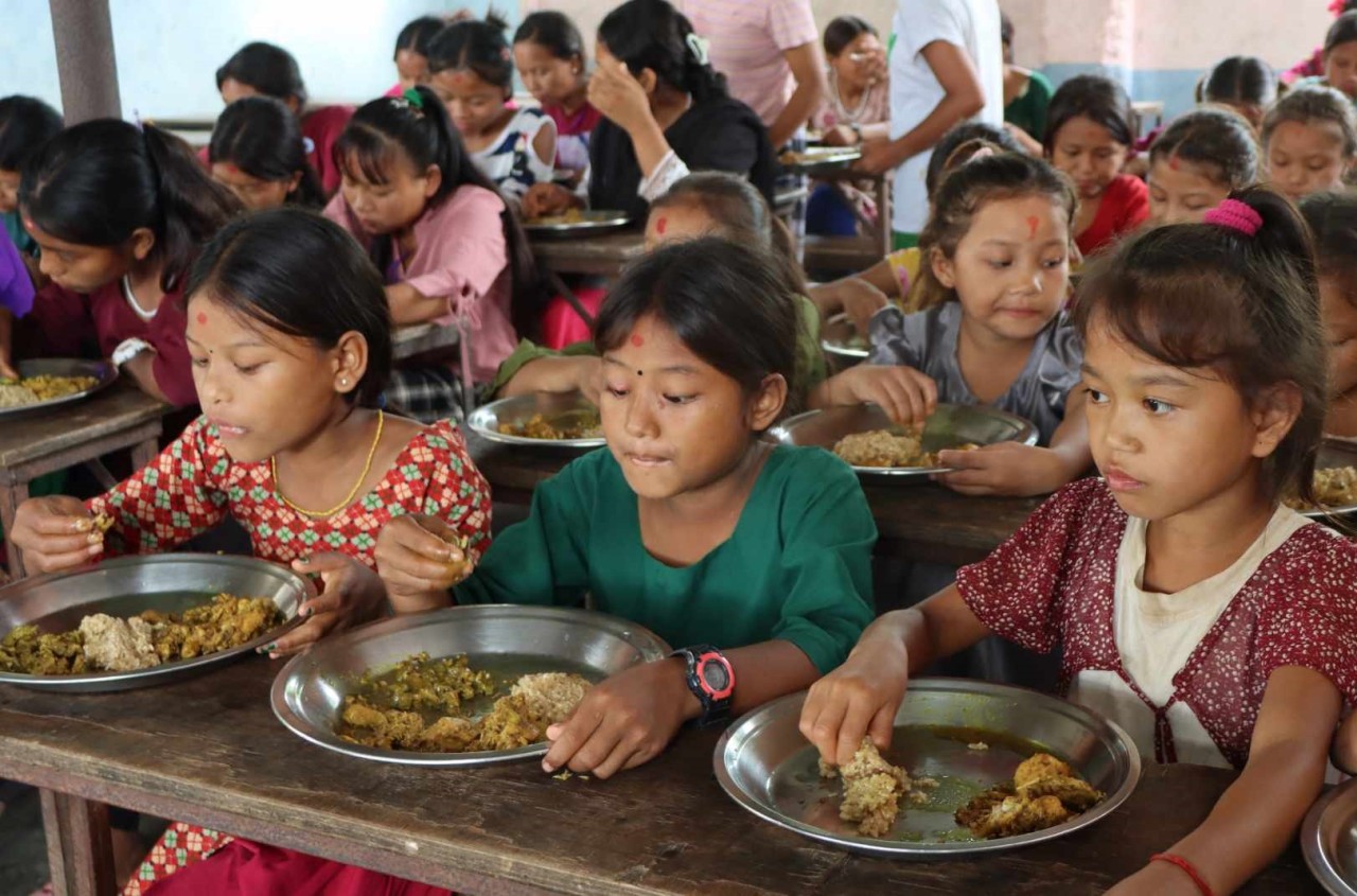 चेपाङ बालबालिकालाई लट्टे