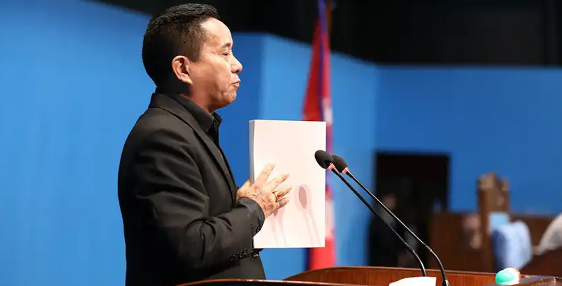 रोस्ट्रमबाट कान्छारामको प्रार्थना: ०८४ को चुनावबाट दुई उपप्रधानमन्त्री संसद्‍मा नआऊन् 