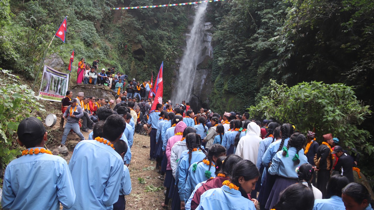 नुवाकोट शिवपुरीमा ‘लप्से झरना महोत्सव’ सम्पन्न, के के भए ?