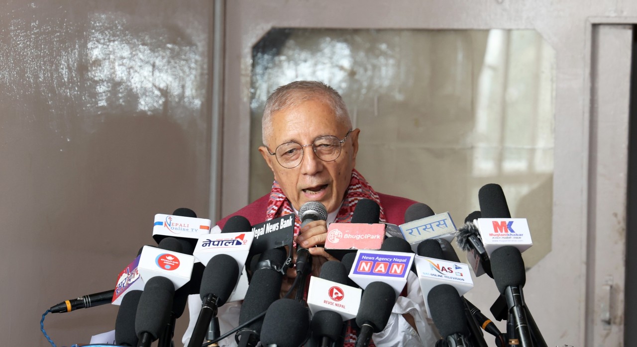 शेखर कोइरालासँग विशेष महाधिवेशन माग गर्ने नेताहरुको भेटवार्ता