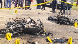 मोटरसाइकल ठोक्किएर आगो लाग्दा तीन विद्यार्थीको जलेर मृत्यु