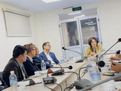 स्वास्थ्यमन्त्री डा शर्माद्वारा महाशाखा प्रमुख हेरफेर