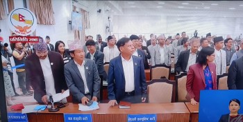 प्रतिनिधिसभाः विपक्षीले प्रधानमन्त्रीबाट जवाफ खोजेपछि बैठक स्थगन