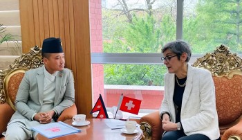 गृहमन्त्री गुरुङसँग स्वीस राजदूतको शिष्टाचार भेटघाट