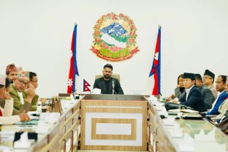 प्रधानमन्त्री शाहद्वारा सांसदहरूसँग छलफल