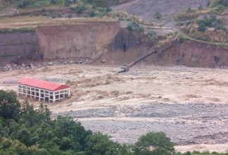 जलविद्युत् आयोजनामा बाढीको कहर, ११०० सय मेगावाट विद्युत् प्रणाली बाहिर