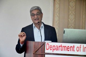 आयोगमा बयान दिन जान्छुः पूर्वगृहमन्त्री लेखक