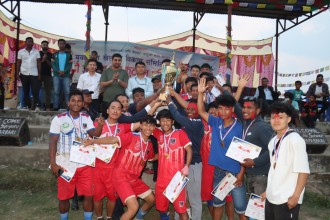 ‘अध्यक्ष कप फुटबल प्रतियोगिता–२०८३’ पुरुषतर्फको उपाधि वडा नं. ५ लाई