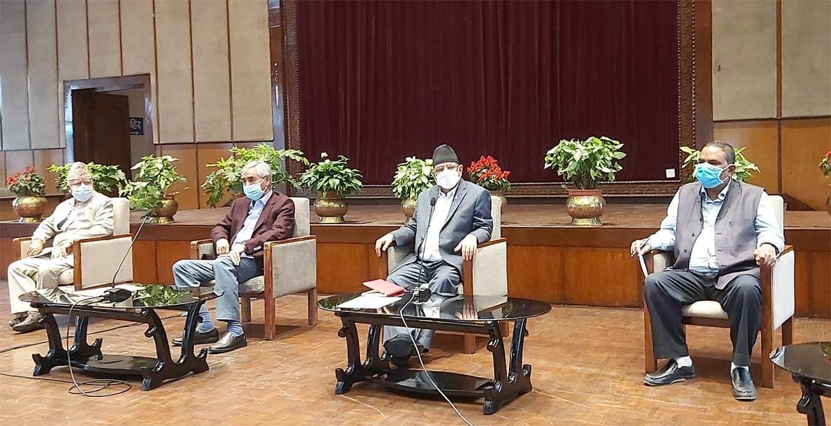 प्रधानमन्त्री देउवा र नेताहरुसँग प्रचण्डको भेट