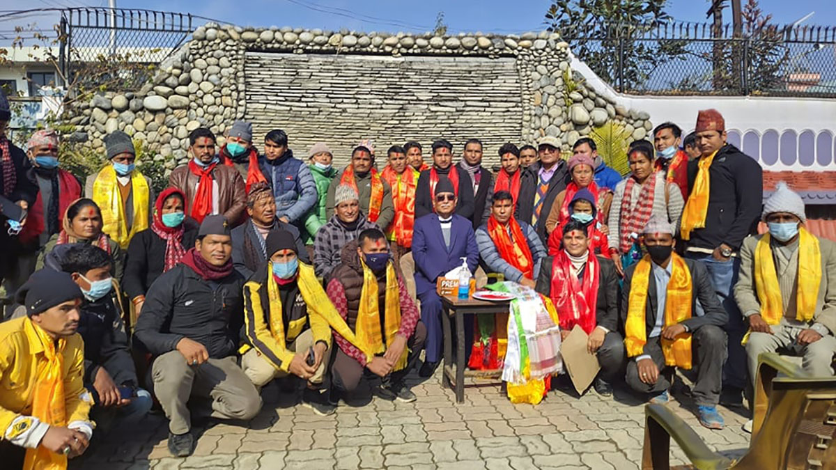 विप्लवका कार्यकर्ता प्रवेश गराउँदै प्रचण्डले भन्नुभयो- क्रान्तिका सहयात्रीहरु एक ठाउँ आउनैपर्छ 