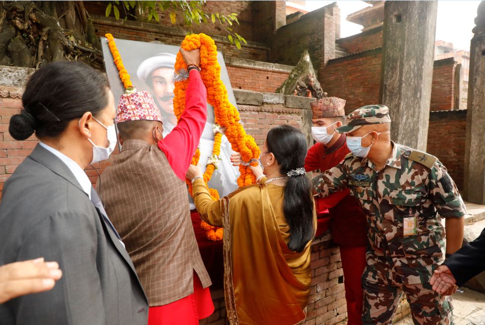 राष्ट्रपति भण्डारीद्वारा काजी तुलाराम पाँडेप्रति श्रद्धाञ्जलि