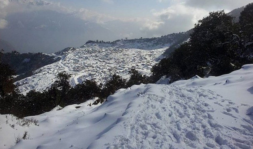 मनाङमा आइतबारदेखि पुनःहिमपात, यातायात अवरुद्ध