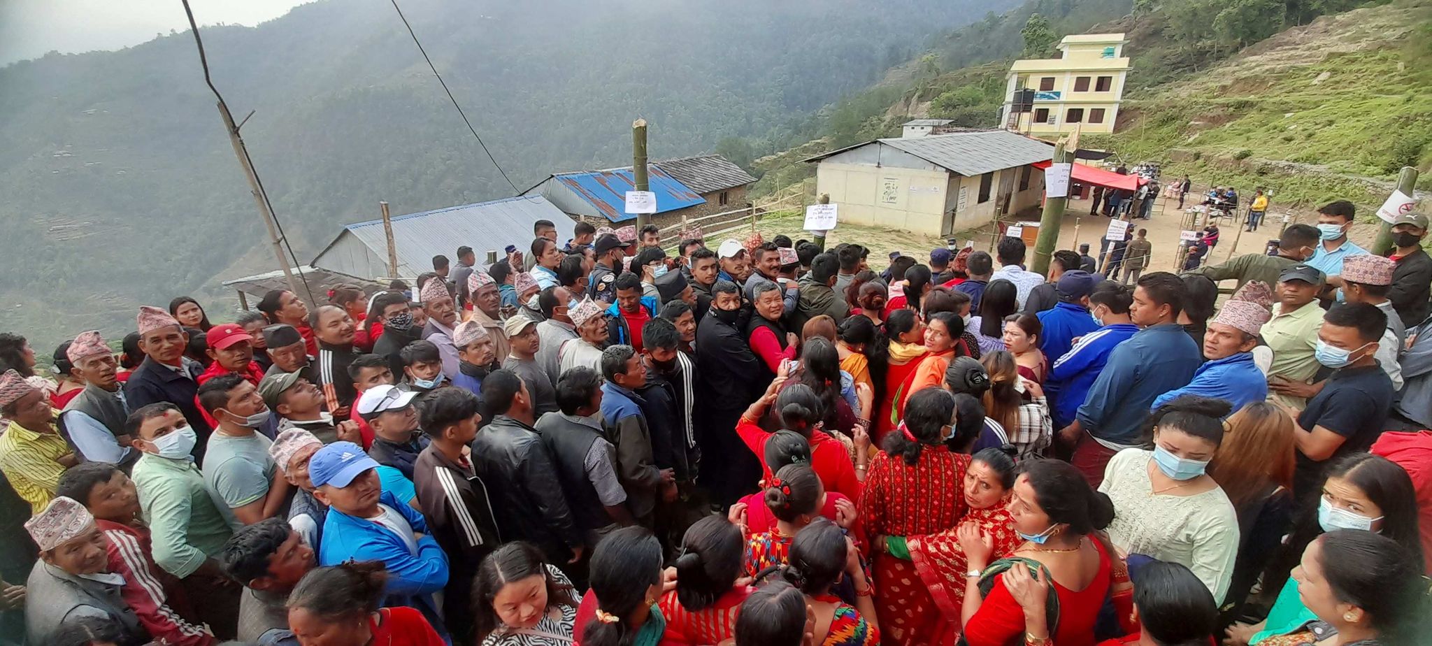 अपराह्न १२ बजेसम्म देशभर ३५ प्रतिशत मत खस्यो